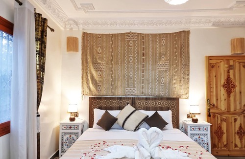 Tnine Ourika Hotel | Hôtel & Restaurant Villa des étoiles