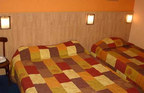 Lons-le-Saunier Hotel | Hôtel Terminus - Pizzeria Pizz'a gogo - salle de sport - face à la gare