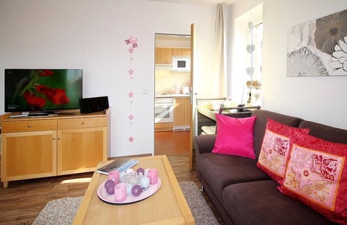 Schillig Apartment | Hübsche Ferienwohnung am Meer mit Balkon und Blick zum Grünen Nordseedeich