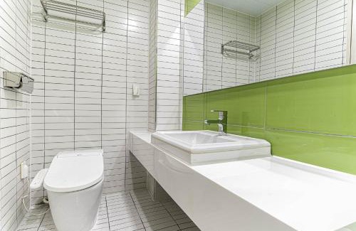 Daeheung-dong Hotel | H Avenue Hotel Idae Shinchon
