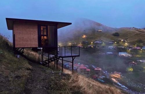 Juta Apartment | H i k i n g