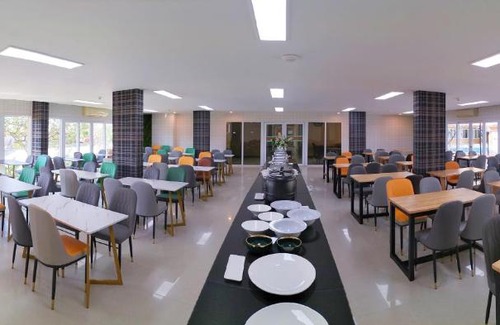 Bang Sao Thong Hotel | H2DO Hotel