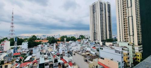 District 10 Apartment | Ha Do Centrosa Apartment District 10