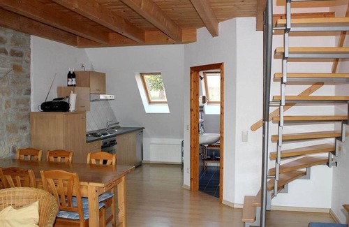 Erpolzheim Apartment | Haardtblick - An der Bach - Winery/Fewo's, Fam. cabbage