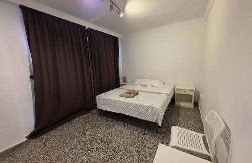 Explanada de la Estacion House | Habitación privada centro málaga cerca de la estación de tren María Zambrano y del centro histórico y de la playa