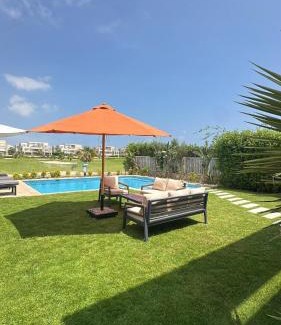 Sidi Abd El-Rahman Ski Chalet | Hacienda Bay Private Pool with Jacuzzi