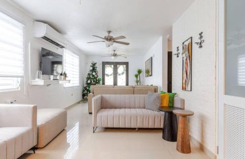 Pugnado Afuera House | Hacienda M&B Perfect for Groups, with Pool and Spacious Patio