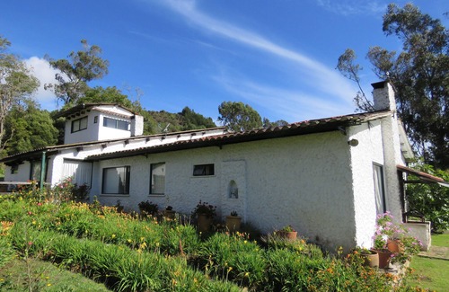 Choconta House | Hacienda Montecarlo con Privilegiada Vista al Embalse del Sisga