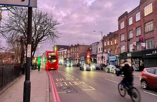 Hackney Downs House | Hackney Suites - Double En-suite Room (G3)
