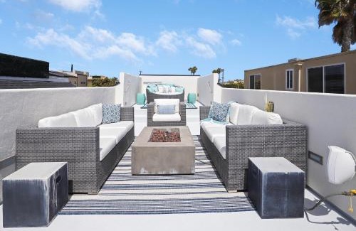 Crown Point House | Haines Luxury Dream Home - Bay Views, Rooftop, Fire Pit & AC