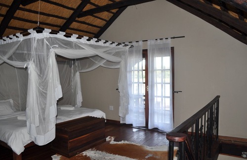 Rundu Cabin | Hakusembe River Lodge