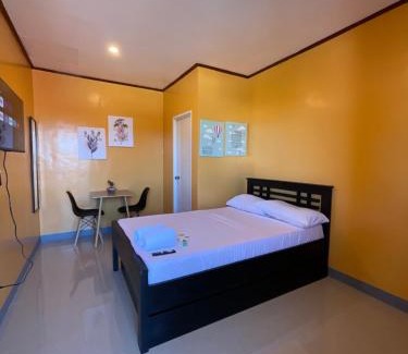 Laoag Bed & Breakfast | Halajo bnb transient