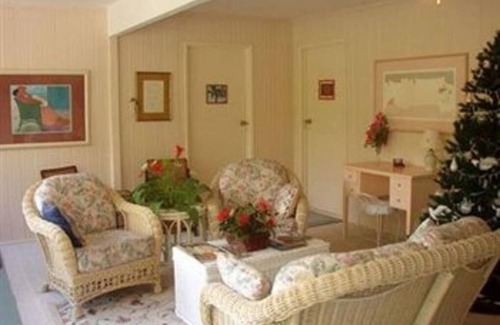 Kealia Bed & Breakfast | Hale-hoola B & B