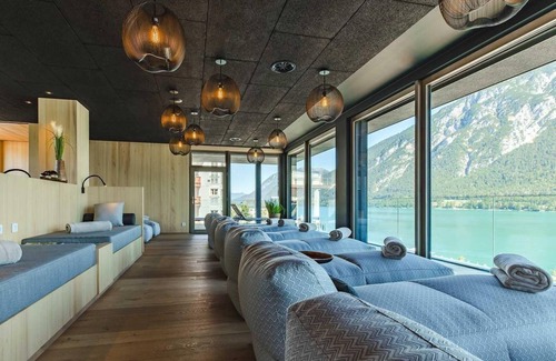 Pertisau House | Half board with short stay Seeblick Achensee - Seehotel Einwaller