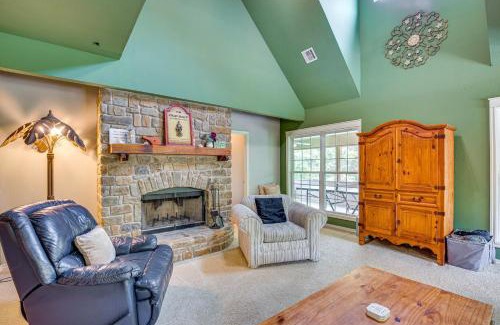 Kingston House | half Mi to Lake Texoma Home with Fire Pit and Grill!