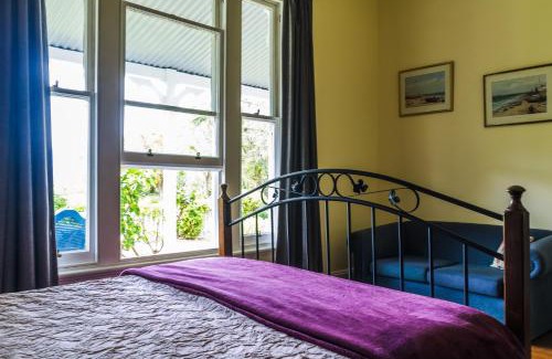 Duvauchelle House | Halfmoon Cottage