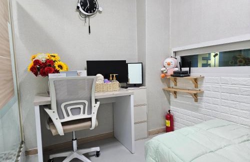 Goyang Hostel | Halla Livingtel