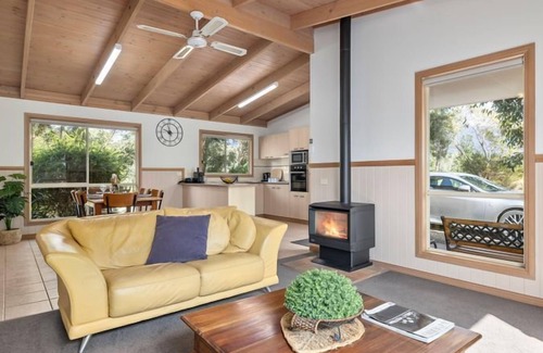 Halls Gap Apartment | Halls Haven Holiday Units