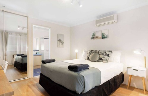 Busselton Bed & Breakfast | Hamelin Bay Room - 4 @ Observatory Guesthouse