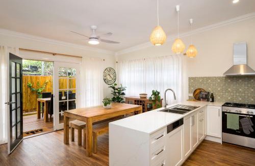 Hamilton House | Hamilton Hideaway