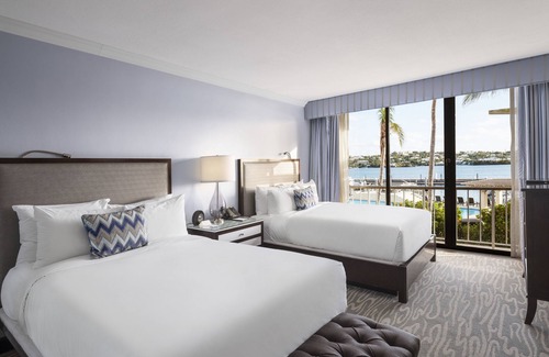 Pembroke Resort | Hamilton Princess & Beach Club - a Fairmont Managed Hotel