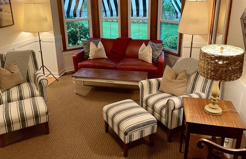Hampton Bays House | Hampton Bays Charming Farmhouse 3 Bed 2 Bath AVAIL August 27 through September