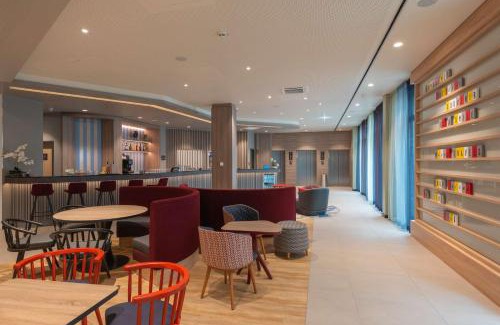 Schwabing-Freimann Hotel | Hampton By Hilton Munich City North