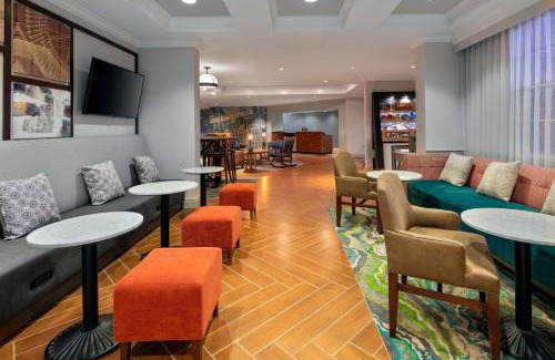 Williamsville Hotel | Hampton Inn Buffalo-Williamsville