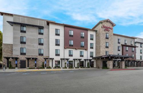 Concord Hotel | Hampton Inn Concord