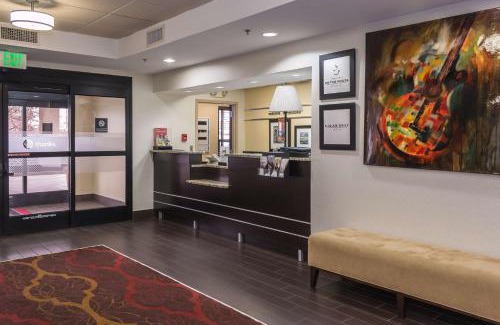Dickson Hotel | Hampton Inn Dickson