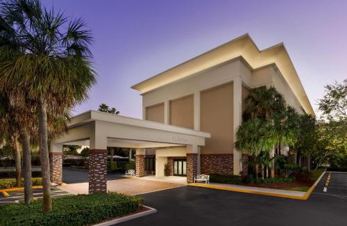 Oakland Park Hotel | Hampton Inn Ft. Lauderdale-Cypress Creek