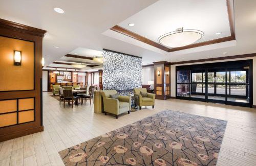 McHenry Hotel | Hampton Inn McHenry