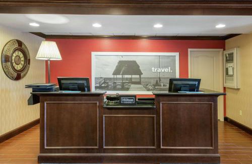 Meadville Hotel | Hampton Inn Meadville