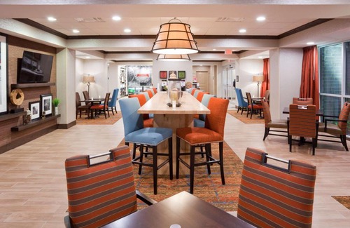 West Bloomington Hotel | Hampton Inn Minneapolis Bloomington West