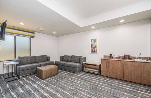 Hayward Hotel | Hampton Inn Oakland-Hayward