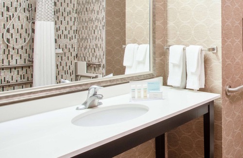 Voorhees Hotel | Hampton Inn Philadelphia/Voorhees