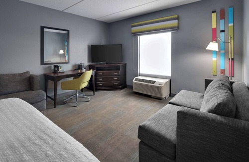 East Irondequoit Hotel | Hampton Inn Rochester Irondequoit