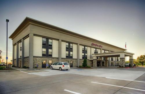 Salina Hotel | Hampton Inn Salina