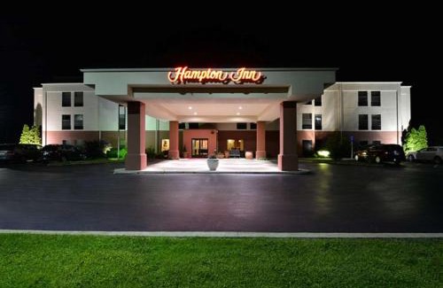 Mongo Hotel | Hampton Inn Sturgis