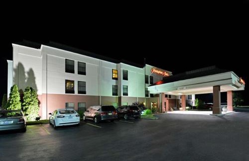 Mongo Hotel | Hampton Inn Sturgis