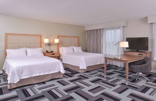 Ames Hotel | Hampton Inn & Suites Ames