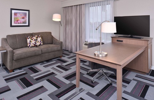 Ames Hotel | Hampton Inn & Suites Ames