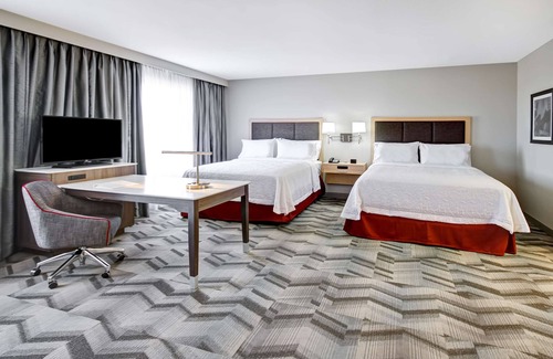 Medicine Hat Hotel | Hampton Inn & Suites by Hilton Medicine Hat