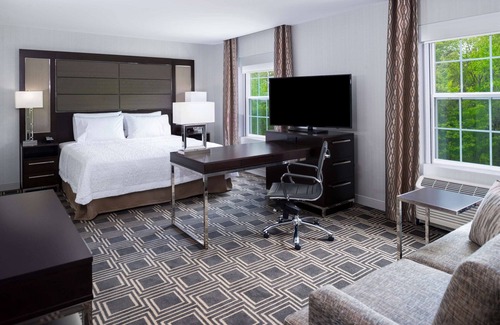 Martinsville Hotel | Hampton Inn & Suites Bridgewater