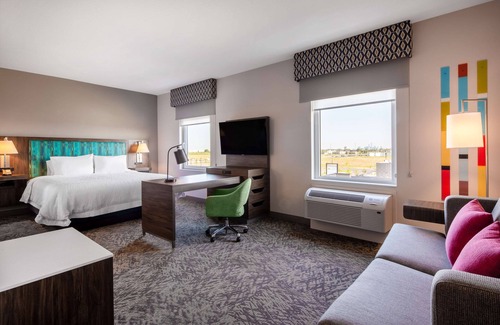 Northwest Edmonton Hotel | Hampton Inn & Suites by Hilton Edmonton St. Albert