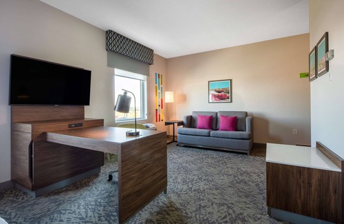 Northwest Edmonton Hotel | Hampton Inn & Suites by Hilton Edmonton St. Albert