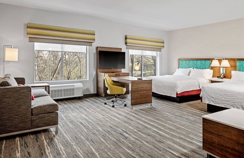 Dent Hotel | Hampton Inn & Suites Cincinnati West