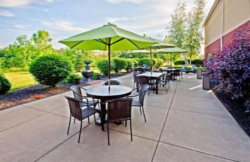 Streetsboro Hotel | Hampton Inn & Suites Cleveland-Southeast-Streetsboro