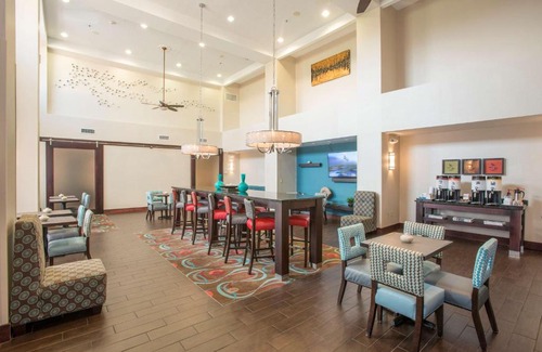 Englewood Hotel | Hampton Inn & Suites Dayton-Airport
