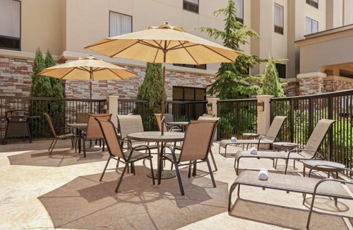 Enid Hotel | Hampton Inn & Suites Enid